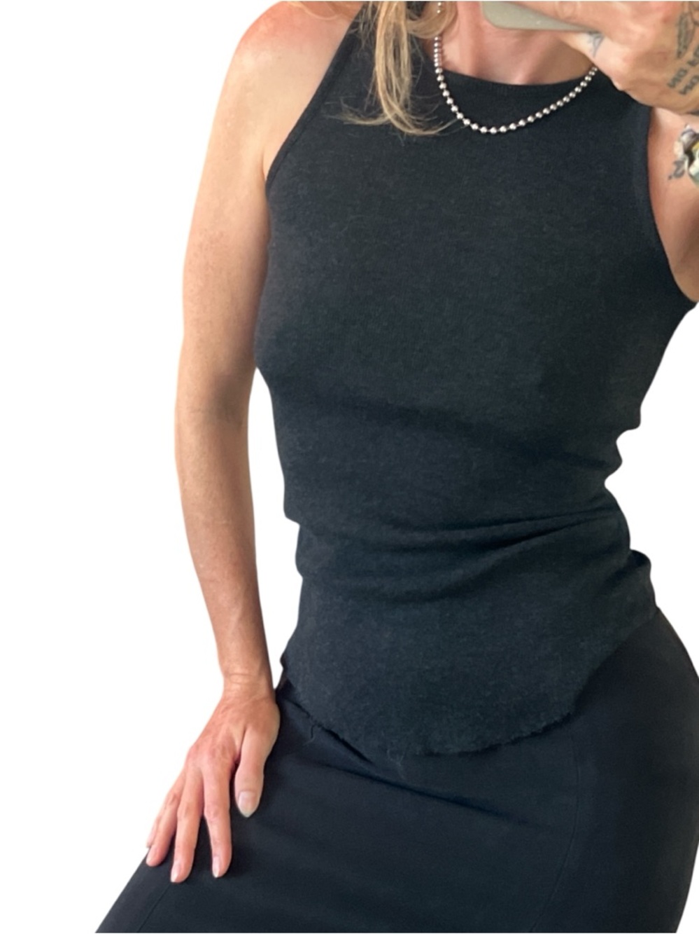 Vince Ribbed Tank - Picture 3 of 5
